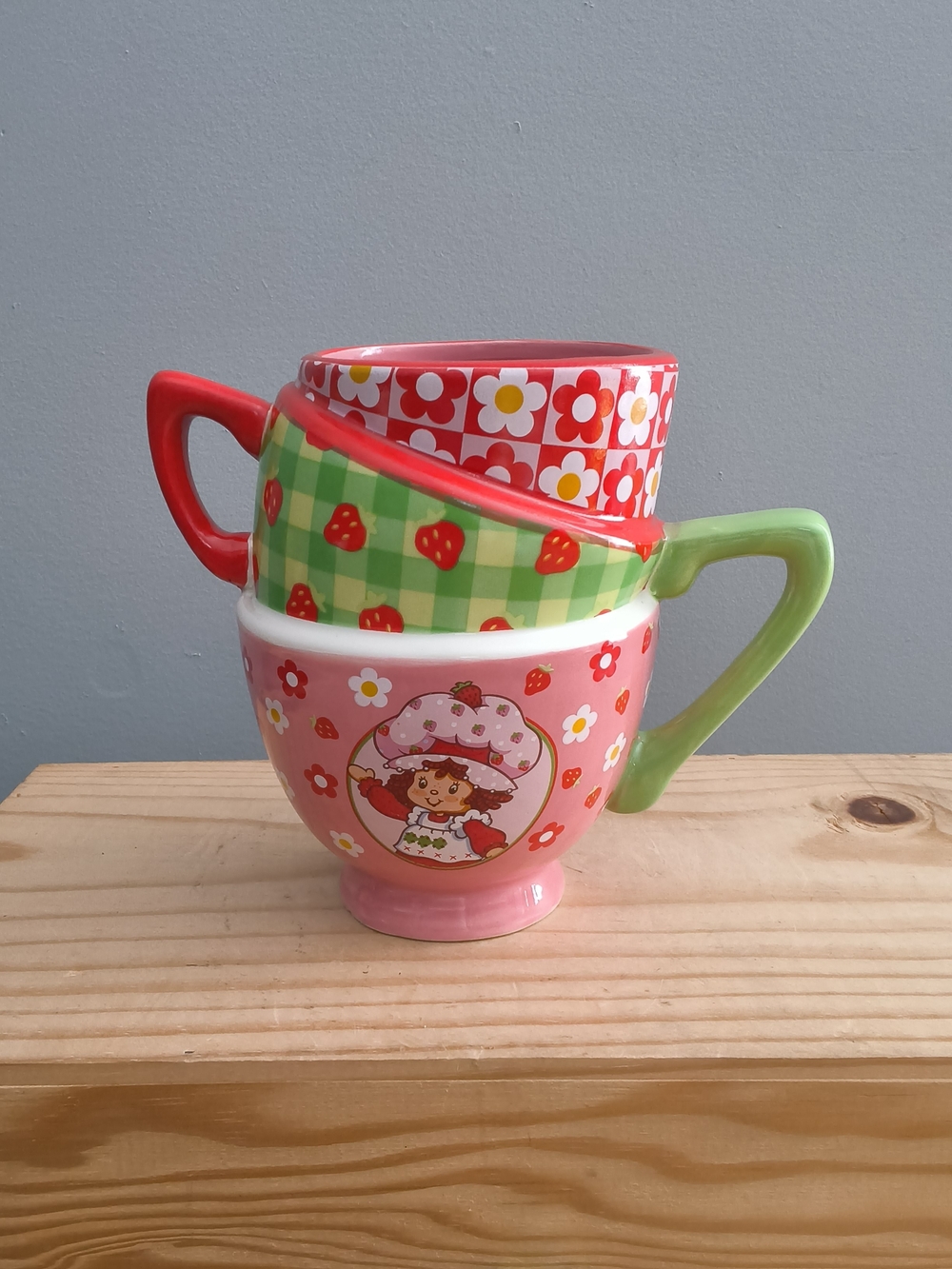 Silver Buffalo Strawberry Shortcake Tiered Stacked Ceramic Mug NWOT